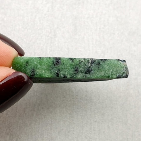 Zoisite with ruby cut raw 29x27 mm no 81 Zoisite with ruby cut raw 29x27 mm no 81