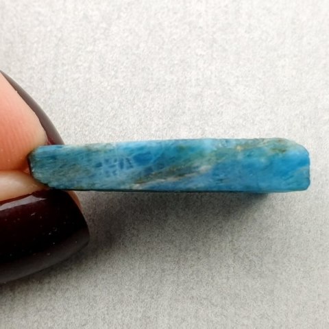 Raw cut apatite 25x16 mm no. 93 Raw cut apatite 25x16 mm no. 93