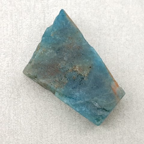 Apatyt cięty surowy 28x21 mm nr 14 Apatyt cięty surowy 28x21 mm nr 14