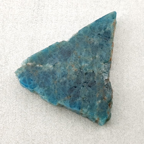 Apatite cut raw 28x27 mm No 82 Apatite cut raw 28x27 mm No 82