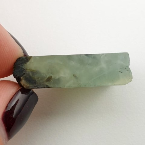 Prehnit cięty surowy 27x18 mm nr 8 Prehnit cięty surowy 27x18 mm nr 8