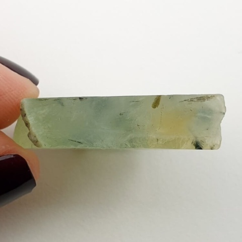 Prehnit cięty surowy 28x23 mm nr 54 Prehnit cięty surowy 28x23 mm nr 54