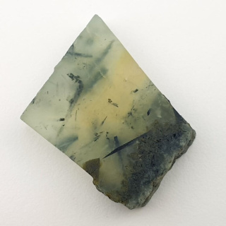 Prehnite cut raw 28x25 mm No. 56