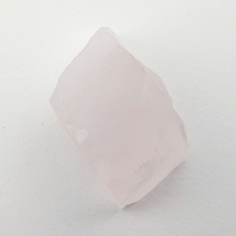 Rose quartz cut raw 19x15 mm No 100 Rose quartz cut raw 19x15 mm No 100