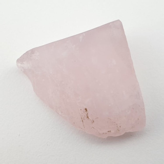 Rose quartz cut raw 24x23 mm No 73