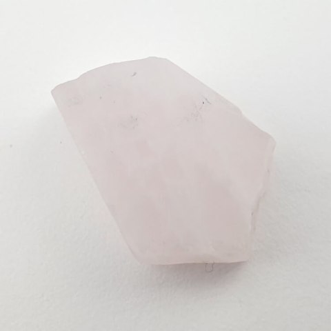 Kwarc różowy cięty surowy 25x18 mm nr 102 Kwarc różowy cięty surowy 25x18 mm nr 102