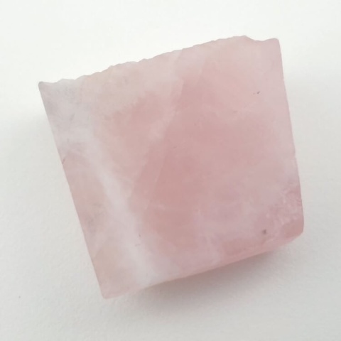 Cut pink quartz raw 25x23 mm No. 30 Cut pink quartz raw 25x23 mm No. 30