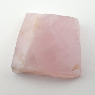 Cut pink quartz raw 25x23 mm No. 30