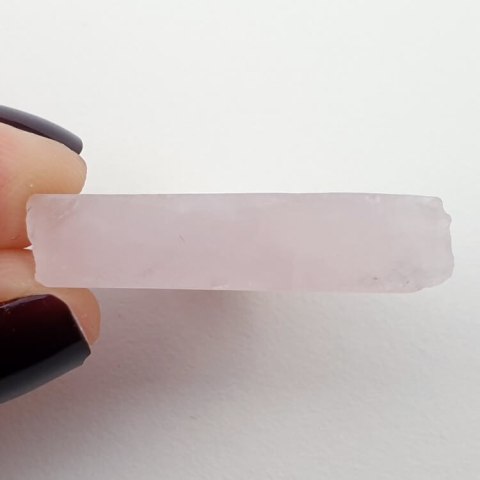 Pink quartz cut raw 28x24 mm No 89 Pink quartz cut raw 28x24 mm No 89