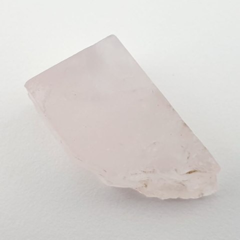 Cut pink quartz raw 29x16 mm No 90 Cut pink quartz raw 29x16 mm No 90