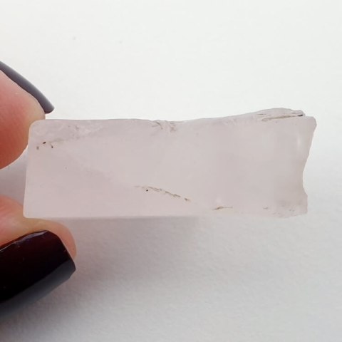 Cut pink quartz raw 29x16 mm No 90 Cut pink quartz raw 29x16 mm No 90