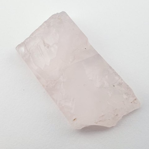 Kwarc różowy cięty surowy 30x16 mm nr 52 Kwarc różowy cięty surowy 30x16 mm nr 52