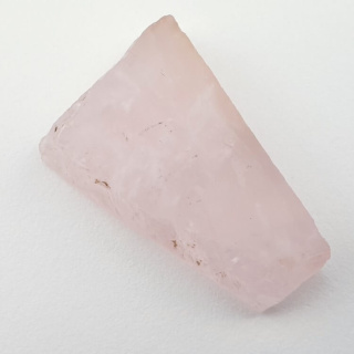 Pink quartz cut raw 30x18 mm No. 29