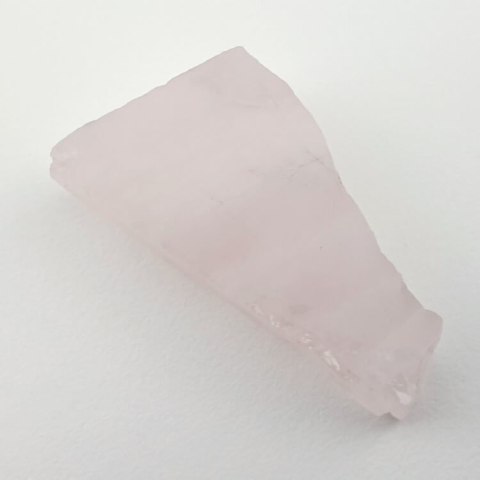 Pink quartz cut raw 31x18 mm No. 31 Pink quartz cut raw 31x18 mm No. 31