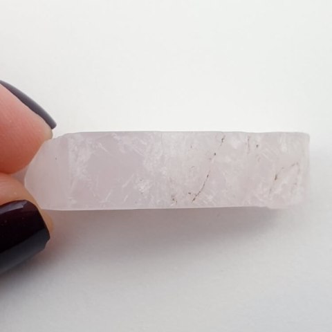 Pink quartz cut raw 31x18 mm No. 31 Pink quartz cut raw 31x18 mm No. 31
