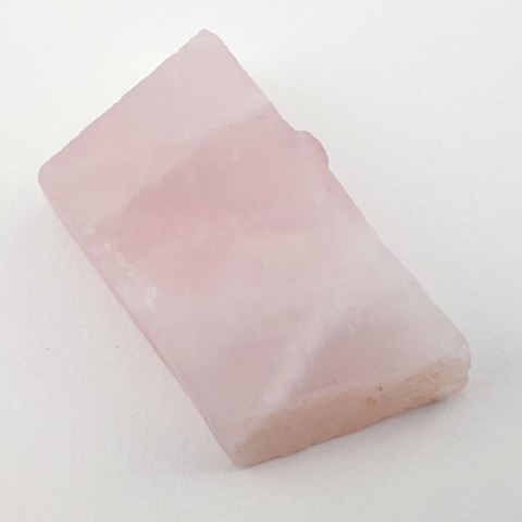 Pink quartz cut raw 31x18 mm No. 6 Pink quartz cut raw 31x18 mm No. 6