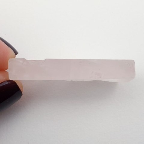 Pink quartz cut raw 32x15 mm No 60 Pink quartz cut raw 32x15 mm No 60
