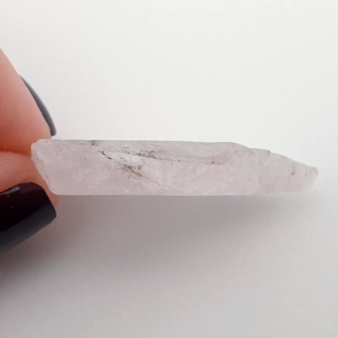 Pink quartz cut raw 32x22 mm No. 45 Pink quartz cut raw 32x22 mm No. 45