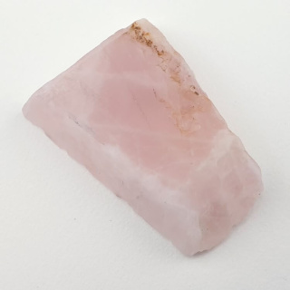 Pink quartz cut raw 33x24 mm No 18