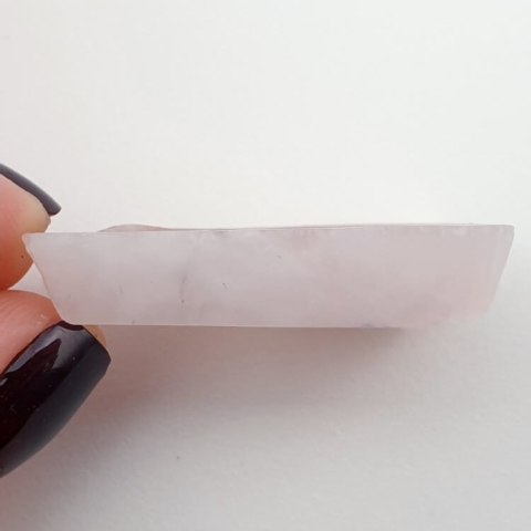 Pink quartz cut raw 33x24 mm No 18 Pink quartz cut raw 33x24 mm No 18