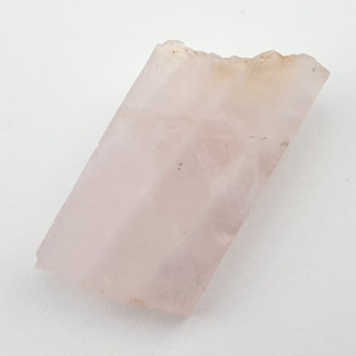 Pink quartz cut raw 36x18 mm No 35