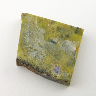 Atlantisite cut raw 25x21 mm No 26