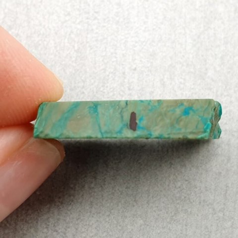 Chryzokola cięta surowa 22x18 mm nr 97 Chryzokola cięta surowa 22x18 mm nr 97