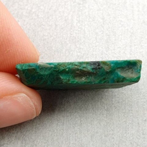 Chryzokola cięta surowa 24x17 mm nr 71 Chryzokola cięta surowa 24x17 mm nr 71