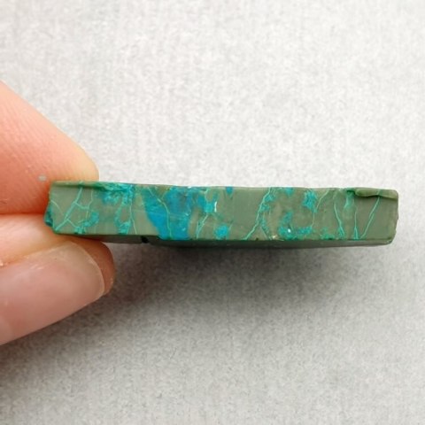 Chryzokola cięta surowa 30x17 mm nr 6 Chryzokola cięta surowa 30x17 mm nr 6