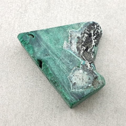 Malachit cięty surowy 24x22 mm nr 87 Malachit cięty surowy 24x22 mm nr 87