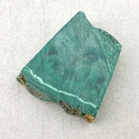 Malachit cięty surowy 25x24 mm nr 20 Malachit cięty surowy 25x24 mm nr 20
