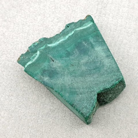 Malachit cięty surowy 25x24 mm nr 20 Malachit cięty surowy 25x24 mm nr 20