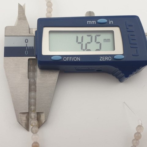 Agat szary kula 4 mm sznur Agat szary kula 4 mm sznur