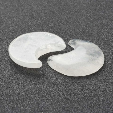 Kwarc kaboszon księżyc 3,5x3,0 cm 1 szt Kwarc kaboszon księżyc 3,5x3,0 cm 1 szt