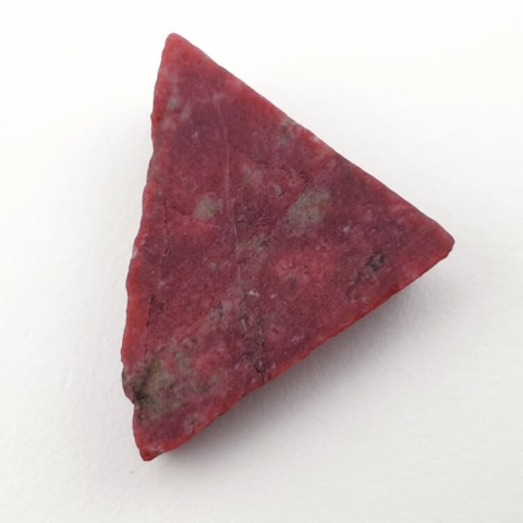 Thulite cut raw 21x20 mm No 23 Thulite cut raw 21x20 mm No 23
