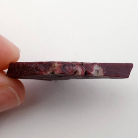 Thulite cut raw 23x20 mm No 15 Thulite cut raw 23x20 mm No 15
