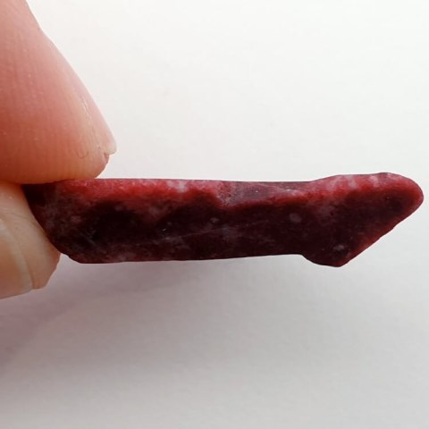 Thulite cut raw 25x20 mm No 87 Thulite cut raw 25x20 mm No 87
