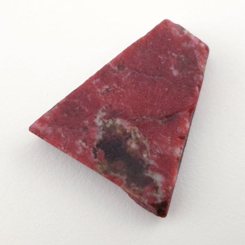 Thulit cięty surowy 26x23 mm nr 69 Thulit cięty surowy 26x23 mm nr 69