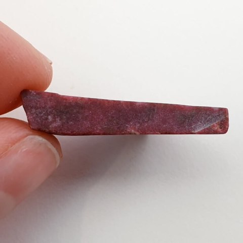 Thulite cut raw 28x17 mm No. 13 Thulite cut raw 28x17 mm No. 13