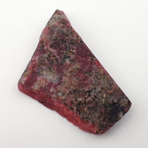 Thulite cut raw 28x24 mm No. 31 Thulite cut raw 28x24 mm No. 31
