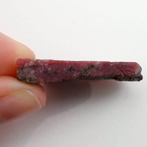 Thulite cut raw 28x24 mm No. 31 Thulite cut raw 28x24 mm No. 31