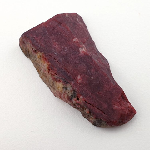 Thulite cut raw 30x17 mm No 48 Thulite cut raw 30x17 mm No 48