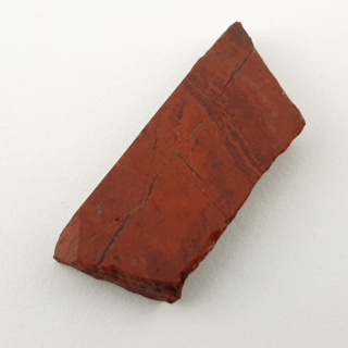 Red jasper cut raw 34x15 mm No 17