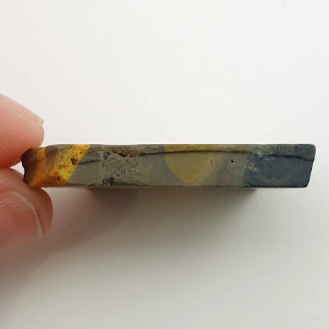 Bumblebee jasper cut raw 32x24 mm No 8 Bumblebee jasper cut raw 32x24 mm No 8
