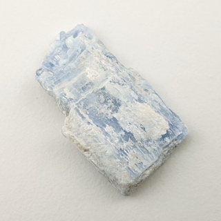 Kyanite raw 25x14 mm no 255