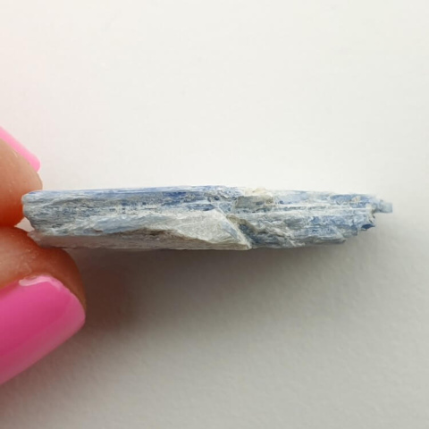 Kyanite raw 25x14 mm no 255 Kyanite raw 25x14 mm no 255