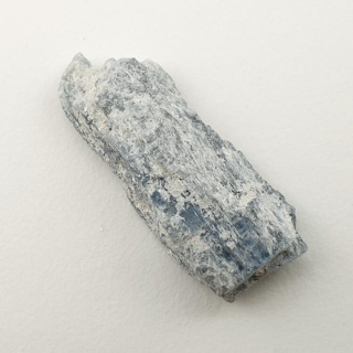 Kyanite raw 27x11 mm No 218