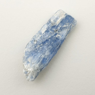 Kyanite raw 28x10 mm No 171