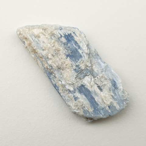 Kyanite raw 29x13 mm No. 253 Kyanite raw 29x13 mm No. 253