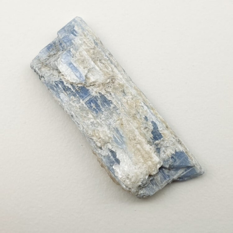 Kyanite raw 30x11 mm No. 220 Kyanite raw 30x11 mm No. 220